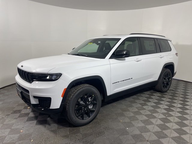 2025 Jeep Grand Cherokee Altitude X photo 2