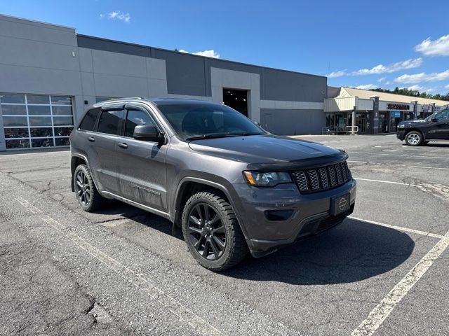 Used 2019 Gray Jeep Altitude image 6