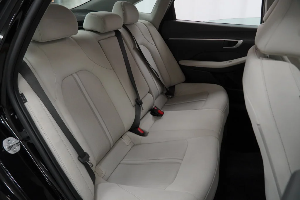 Used 2025 Abyss Black Hyundai SEL image 39