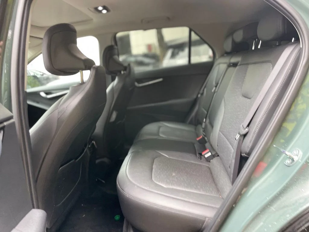 Used 2023 Cityscape Green Kia Wave image 21