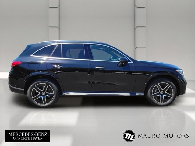 New 2026 Black Mercedes-Benz GLC 300 image 2