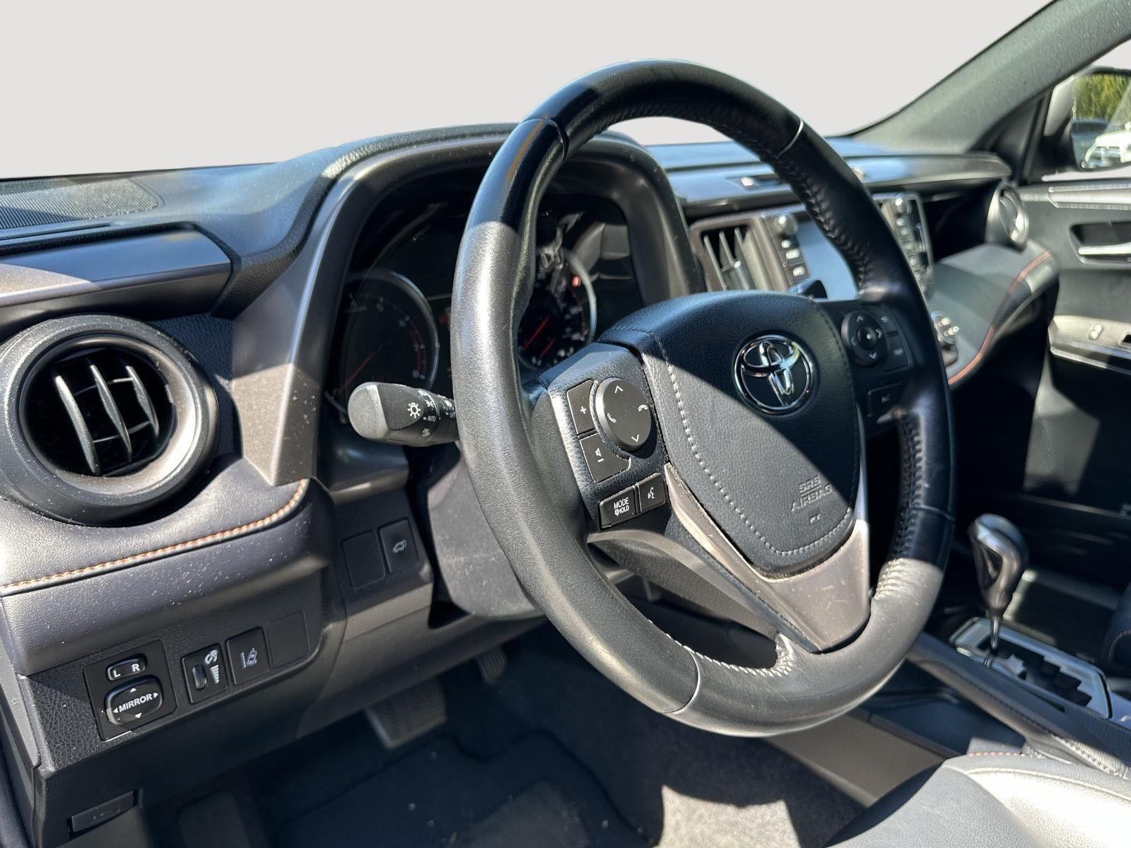 Used 2017 Magnetic Gray Metallic Toyota SE image 11