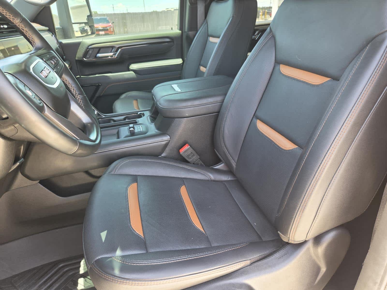 Used 2025 Summit White GMC AT4 image 13