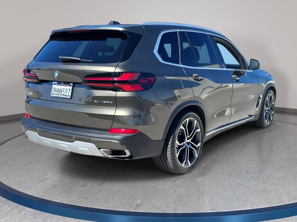Used 2024 Green BMW xDrive50e image 6