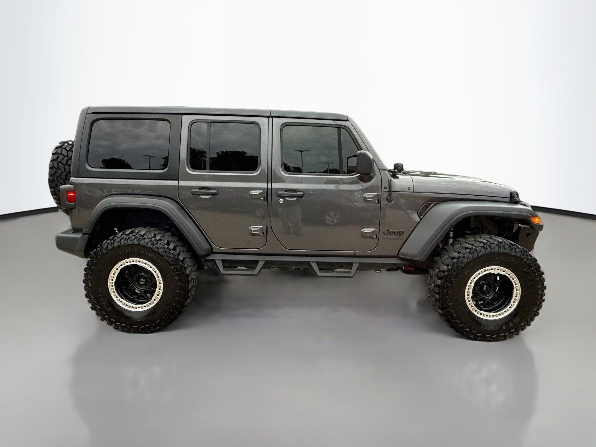 Used 2021 Granite Crystal Metallic Clearcoat Jeep Unlimited Sport Altitude image 8