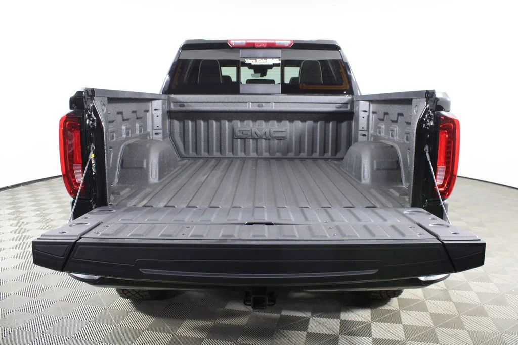 2026 GMC Sierra 1500 AT4X - Photo 7