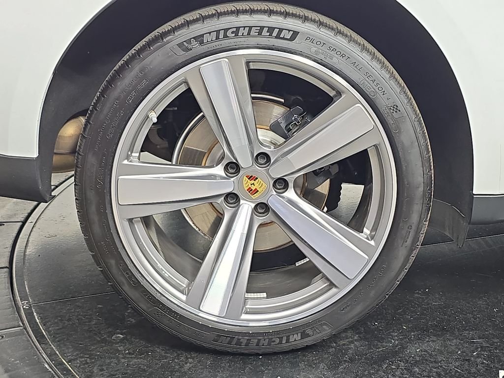 Certified Used 2025 White Porsche  image 29