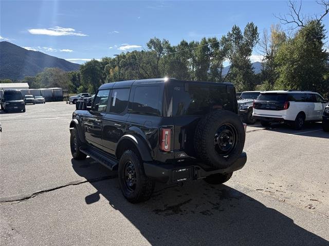 New 2026 Shadow Black Ford Outer Banks® image 24
