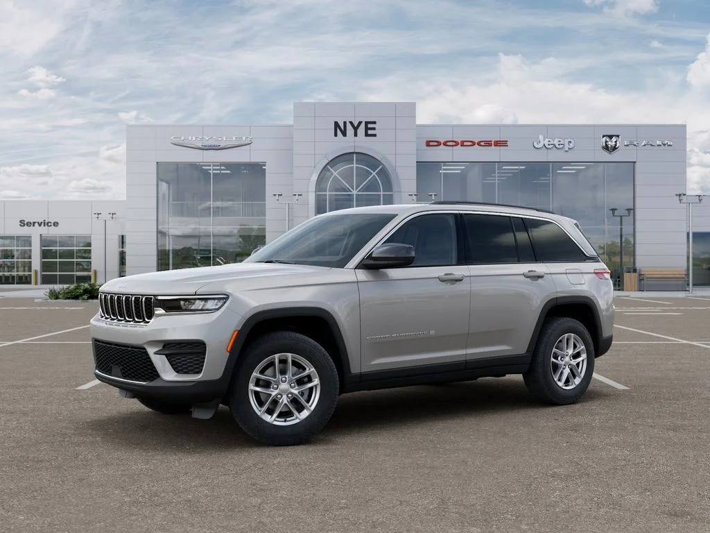 New 2026 Silver Zynith Jeep Laredo X image 2