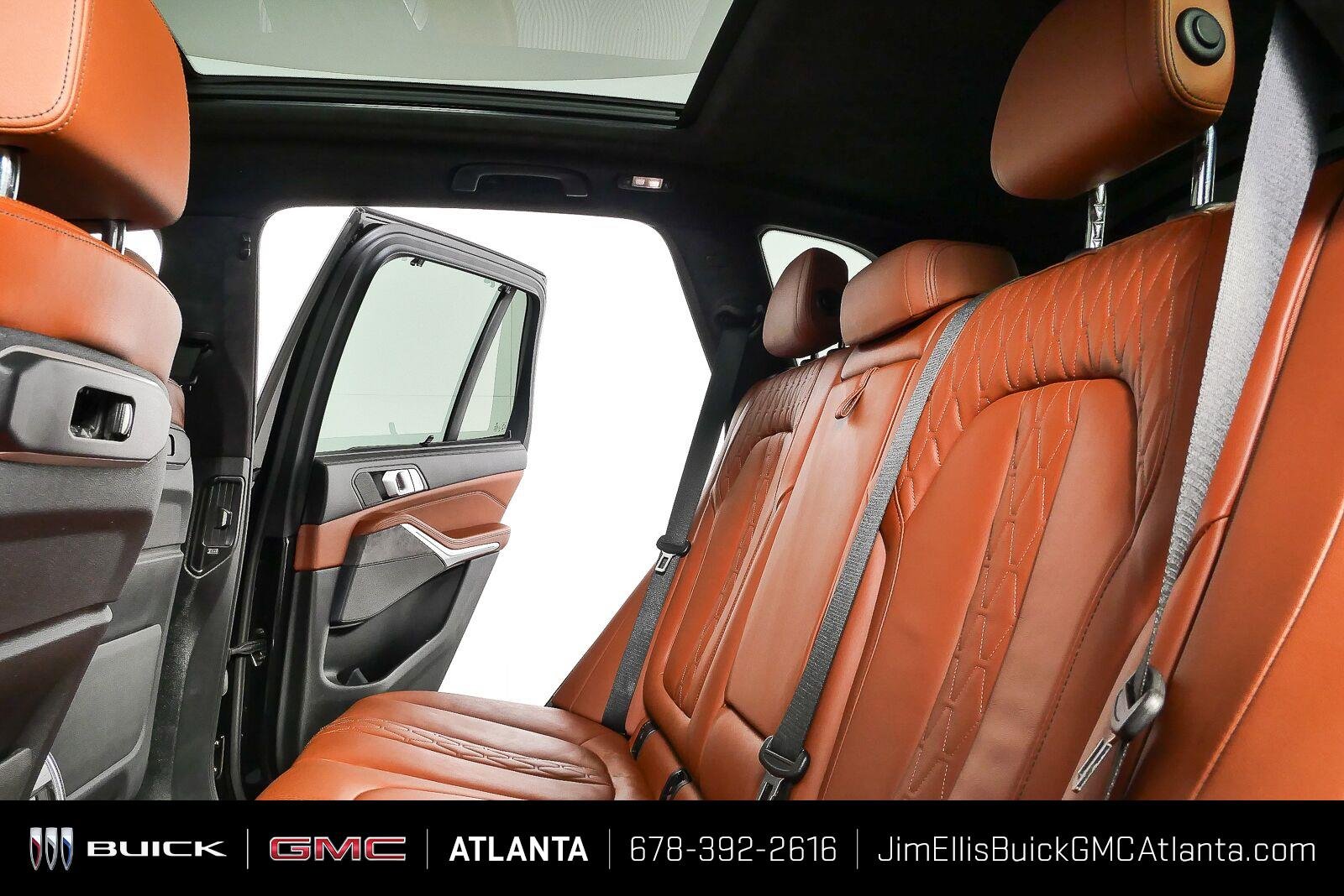 Used 2024 Black Sapphire Metallic BMW xDrive40i image 21