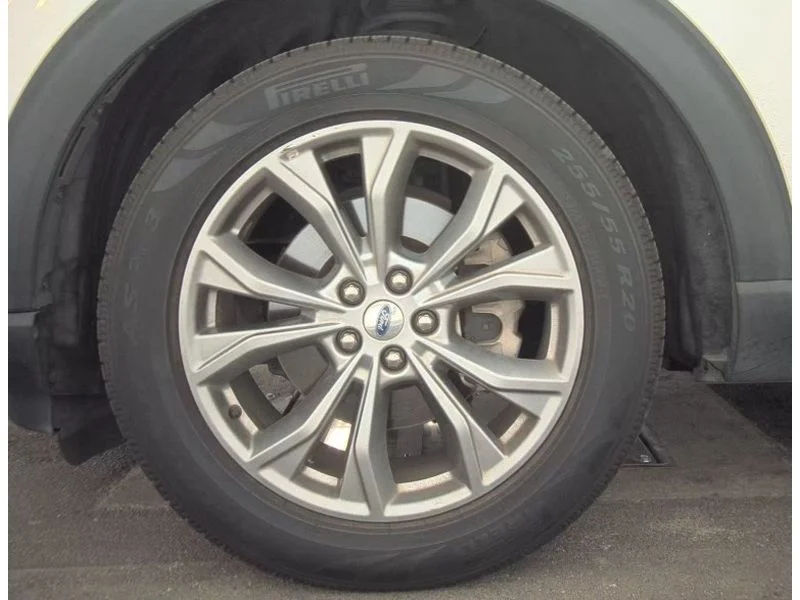 Used 2022 White Ford Limited image 22