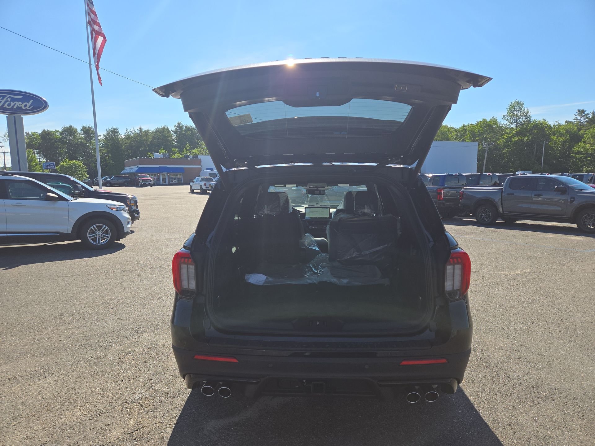 New 2026 Agate Black Metallic Ford ST image 3