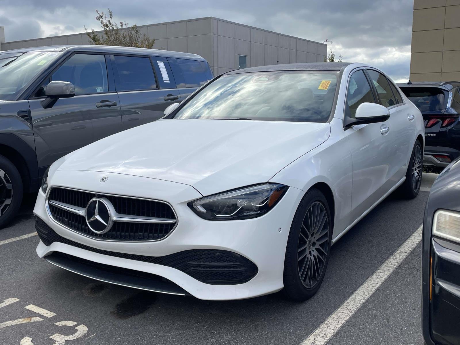 Used 2023 Polar White Mercedes-Benz C300 4MATIC® image 4