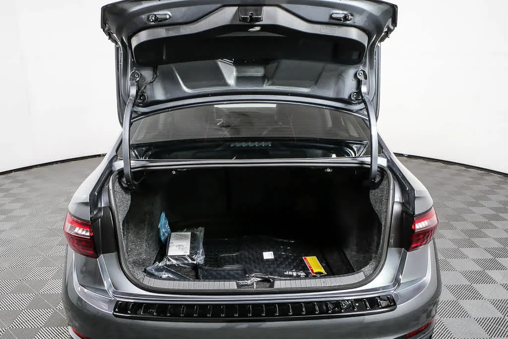 New 2026 Platinum Gray Metallic Volkswagen SE image 30
