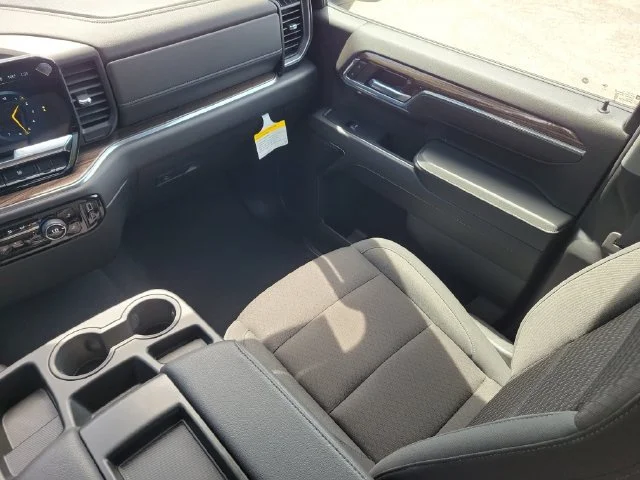 2024 Chevrolet Silverado 1500 LT - Photo 17