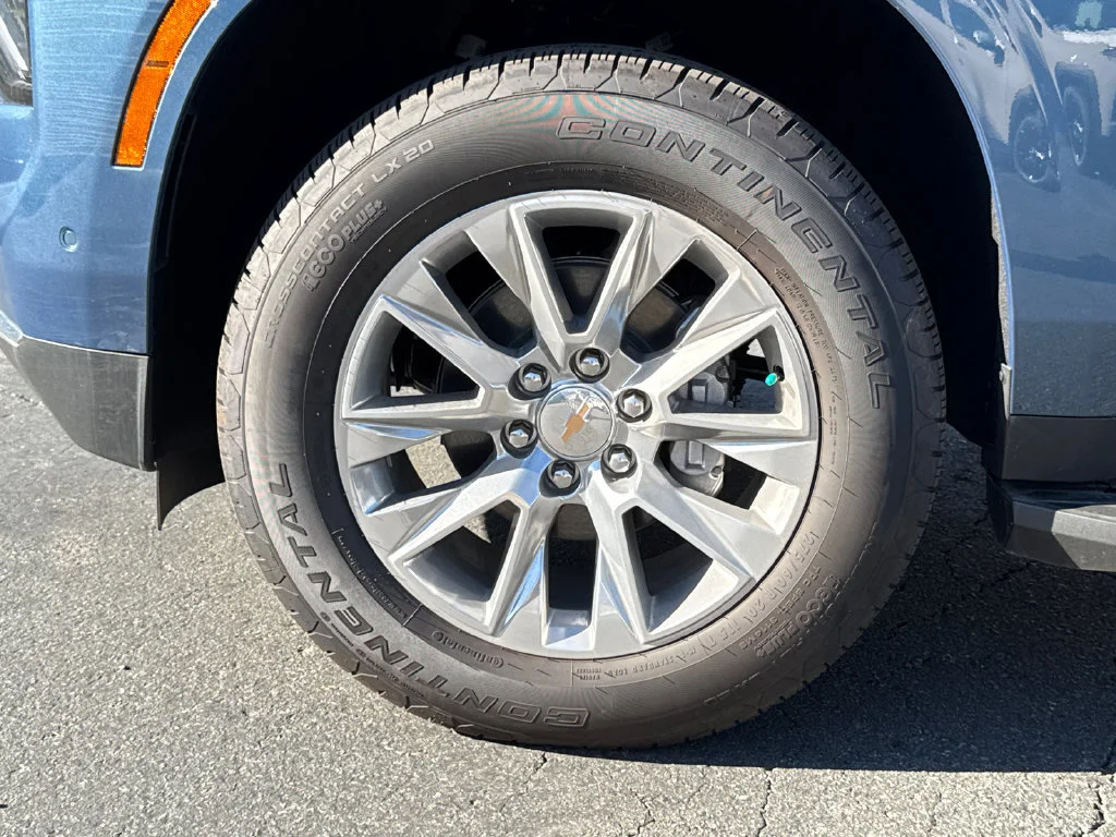 2026 Chevrolet Suburban Premier - Photo 5