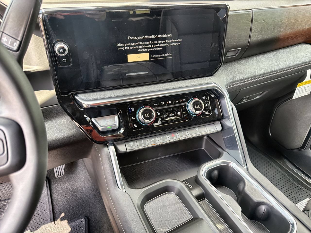 2026 GMC Sierra 3500HD Denali - Photo 13