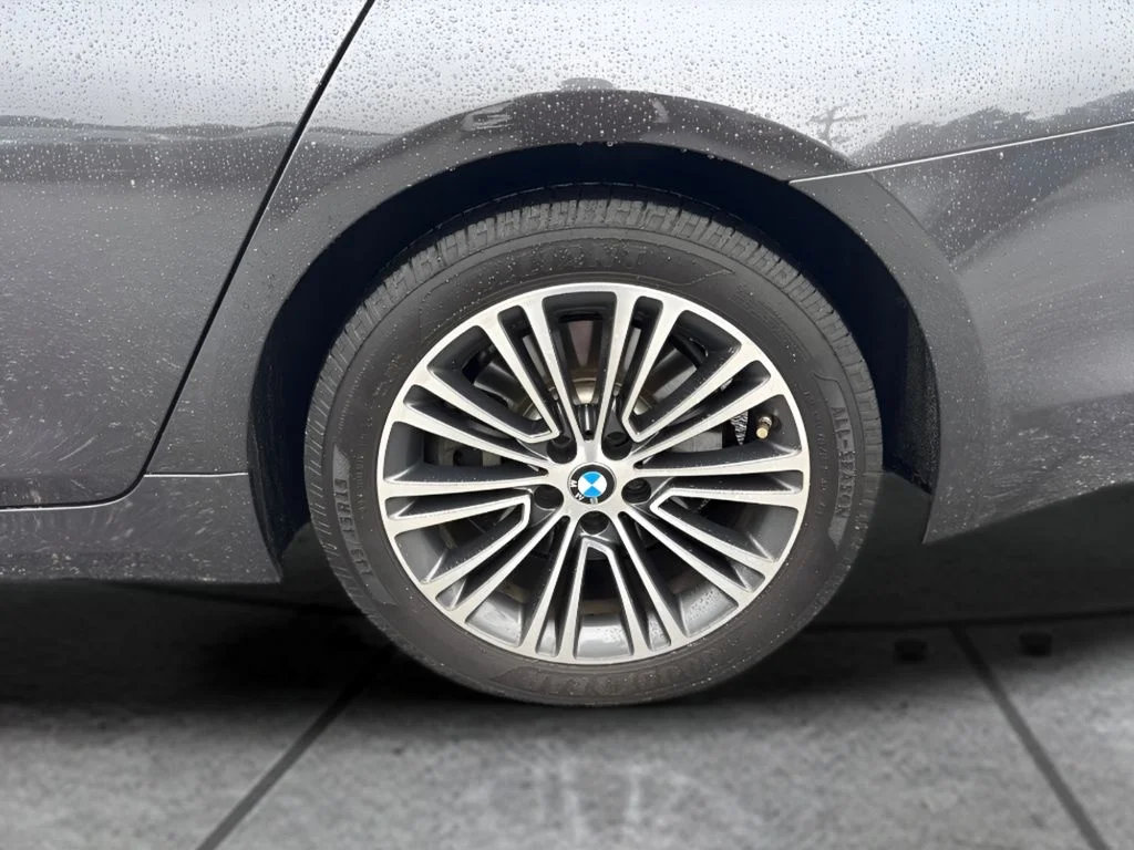 Used 2019 Gray BMW 540i xDrive image 19