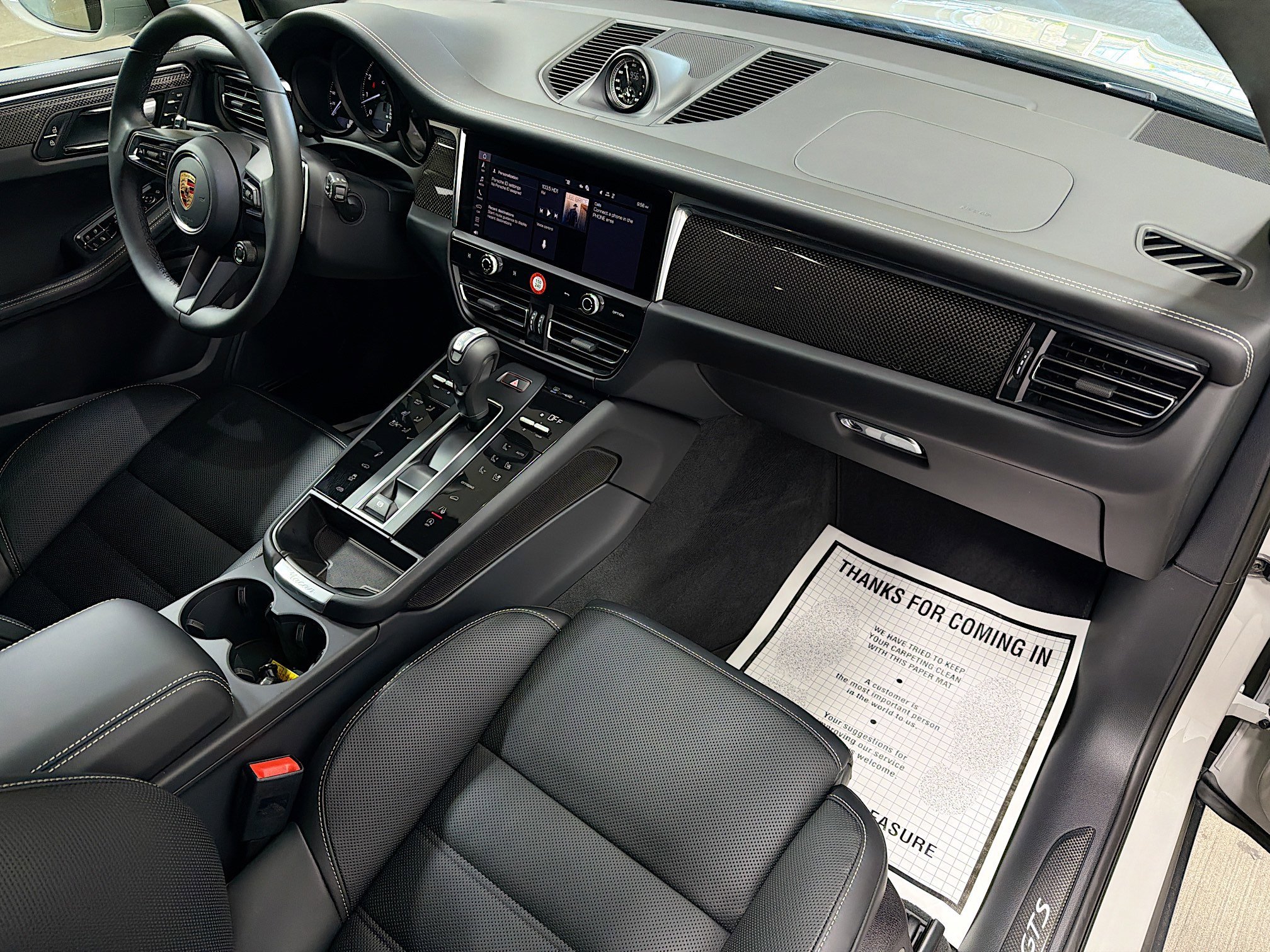 2026 Porsche Macan GTS - Photo 15