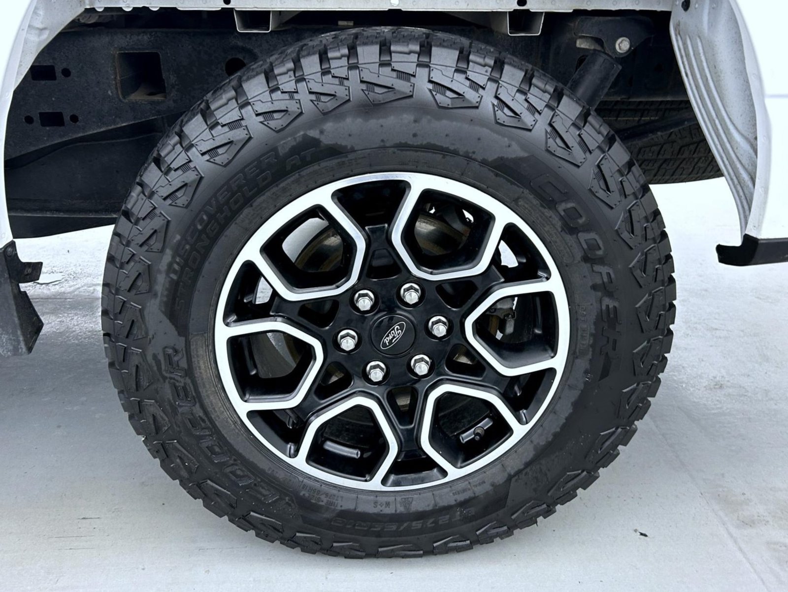 Used 2022 White Ford XLT image 22