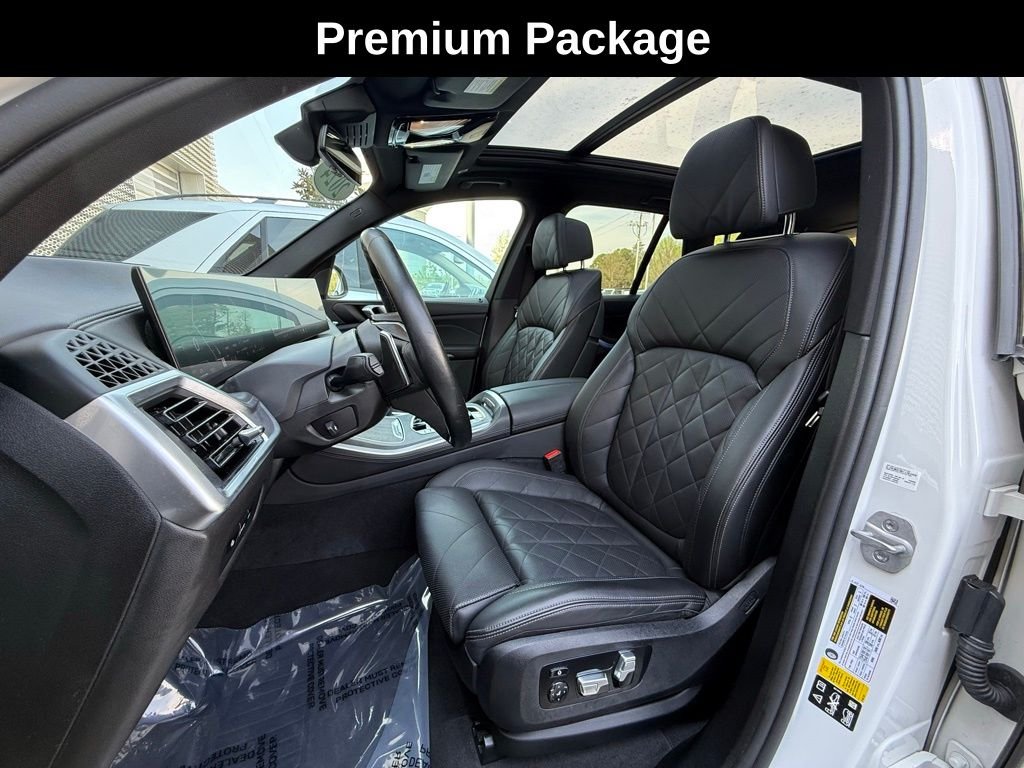 Used 2024 White BMW xDrive40i image 5