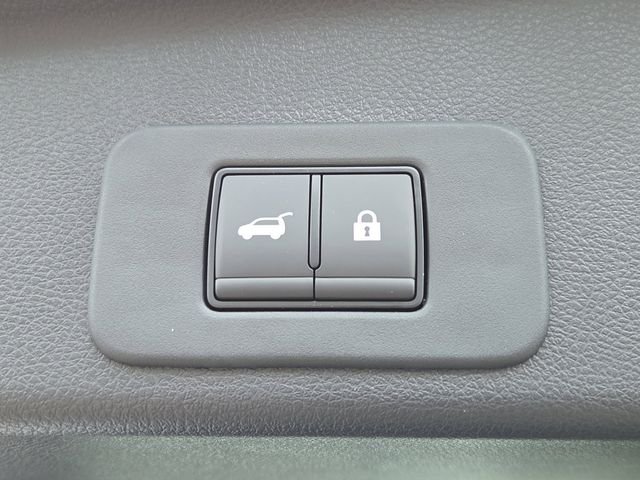 New 2026 Everest White Pearl TriCoat / Super Black Two-tone Nissan Platinum image 15