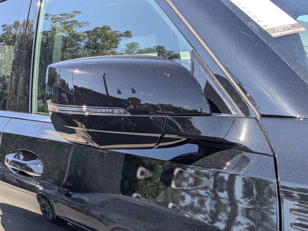 2025 Nissan Armada PRO-4X - Photo 9