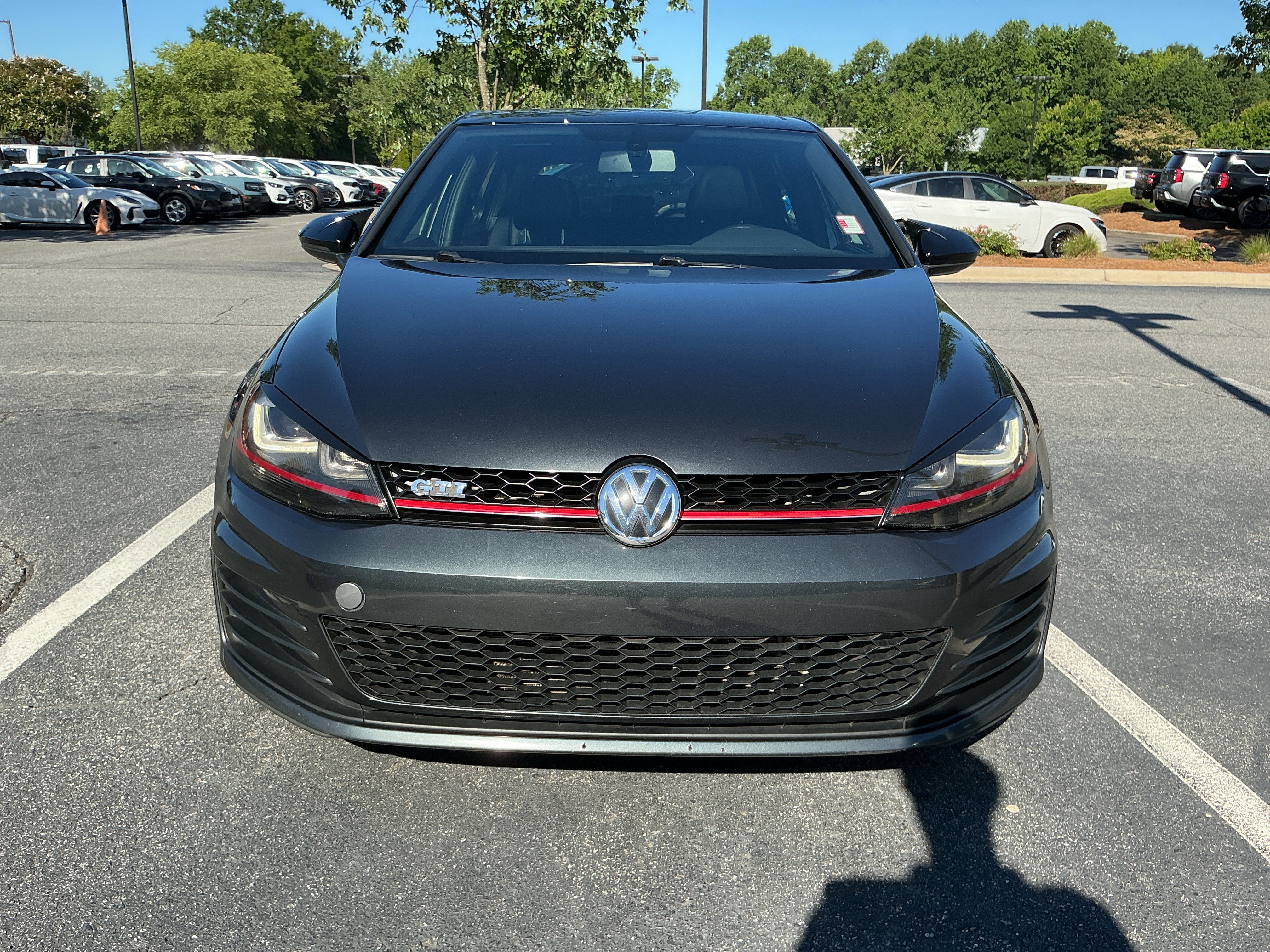 Used 2016 Steel Gray Metallic Volkswagen SE image 6