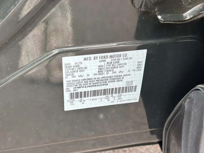Used 2024 Forged Green Metallic Ford SEL image 25
