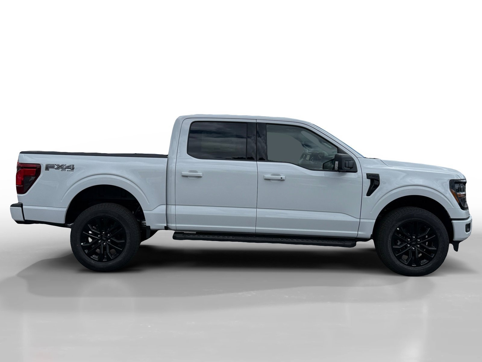 New 2026 OXFORD WHITE Ford XLT image 6