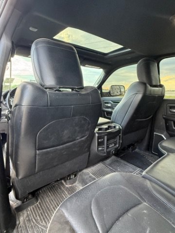 Used 2019 Diamond Black Crystal Pearlcoat Ram Laramie image 15