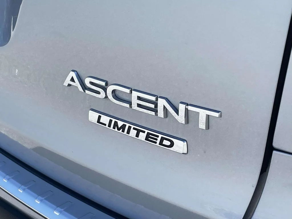 Certified Used 2024 Ice Silver Metallic Subaru Limited image 32