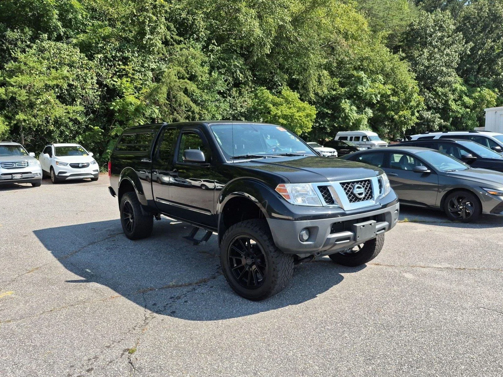 Used 2020 Magnetic Black Pearl Nissan S image 3