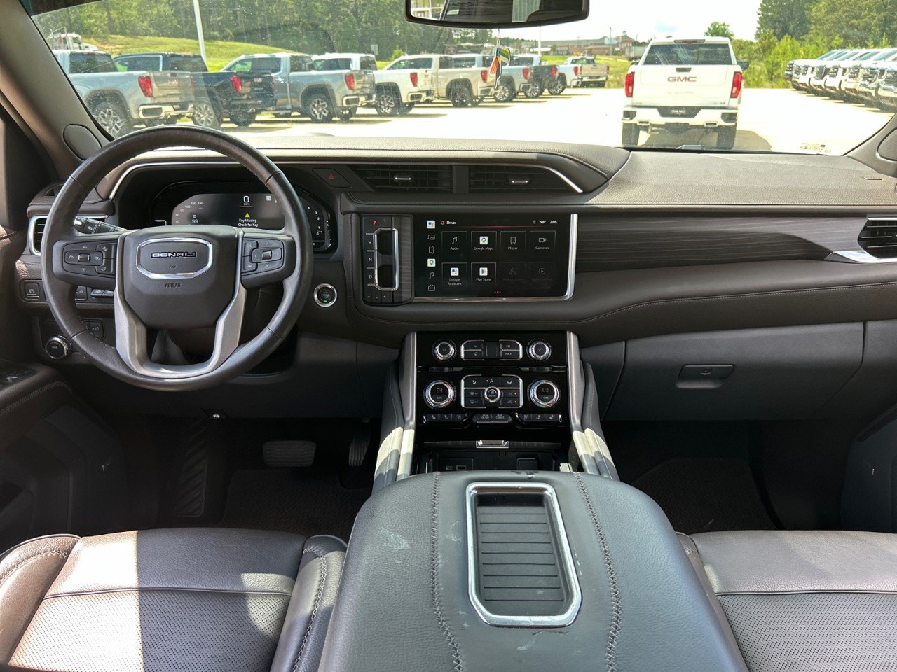 Used 2022 PEARL BEIGE METALLIC GMC Denali image 22