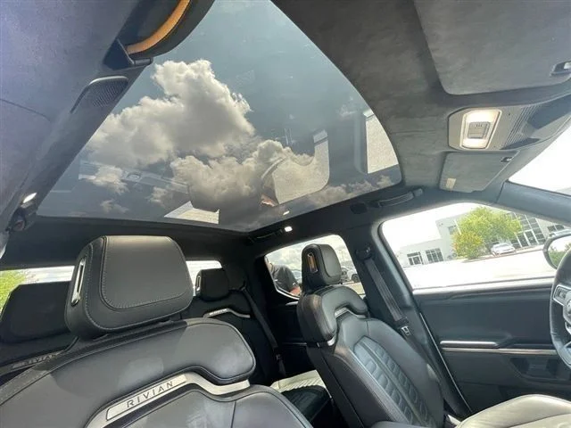Used 2022 White Rivian Adventure image 13