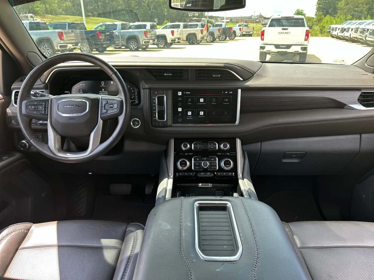Used 2022 PEARL BEIGE METALLIC GMC Denali image 22