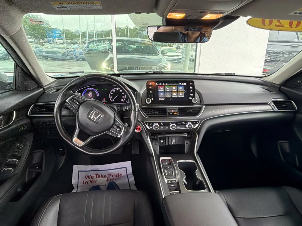 Used 2020 Silver Honda Touring image 10