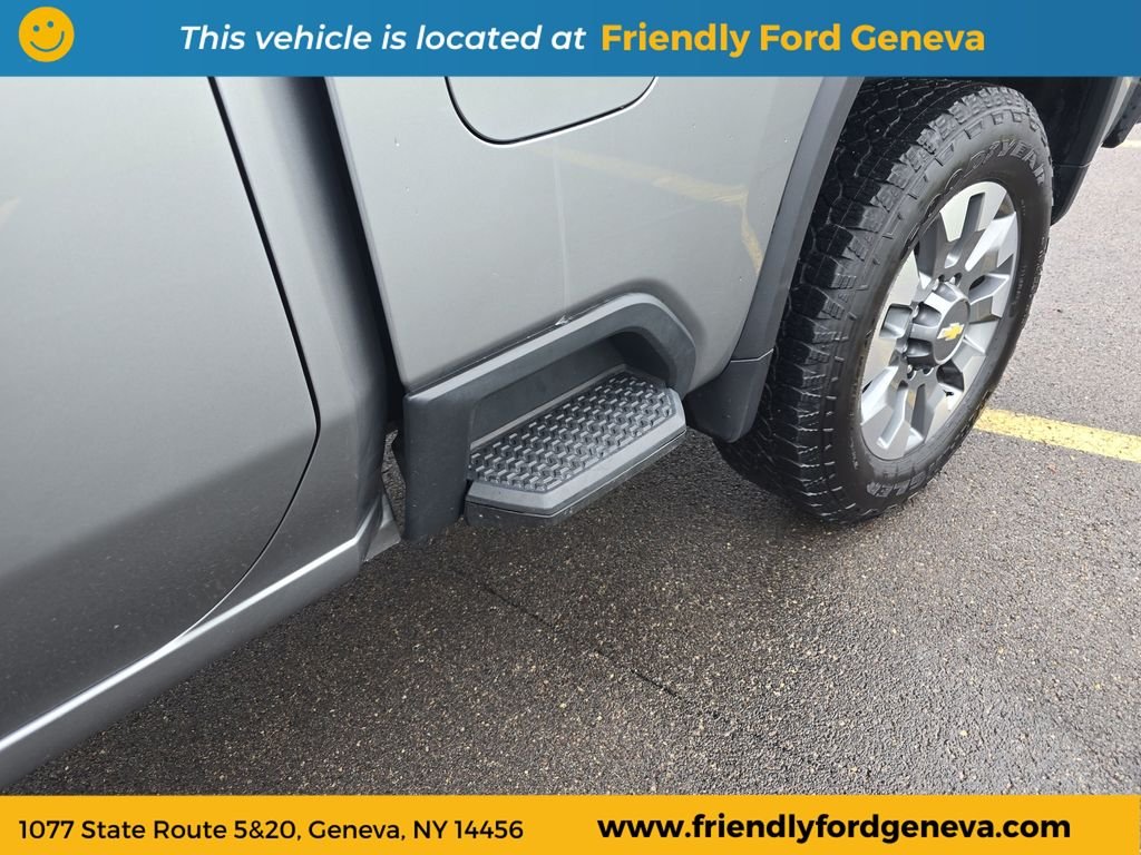 Used 2025 Gray Chevrolet Custom image 11