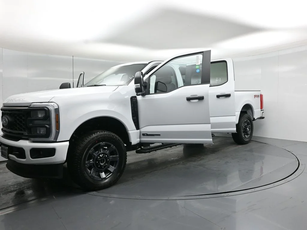 New 2026 Oxford White Ford XL image 24