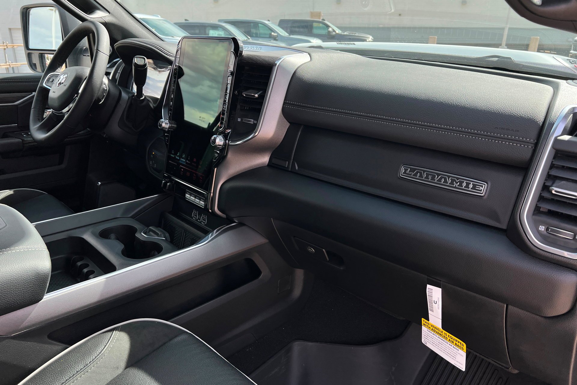 New 2027 Bright White Clear-Coat Exterior Paint RAM Laramie image 24