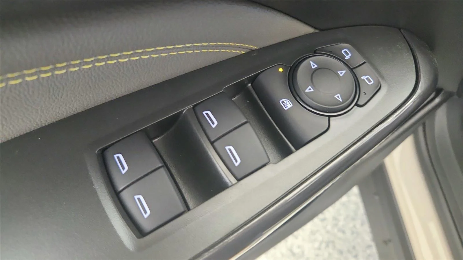 2026 Chevrolet Trax Activ - Photo 31