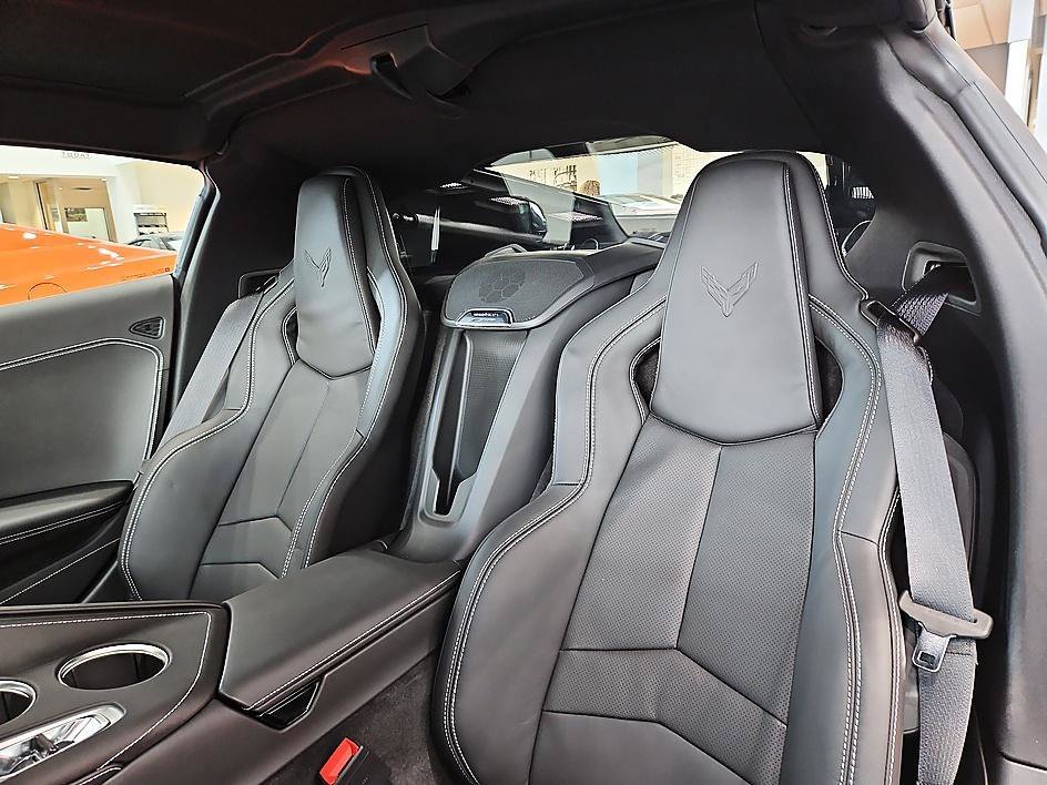 2027 Chevrolet Corvette 1LZ - Photo 11