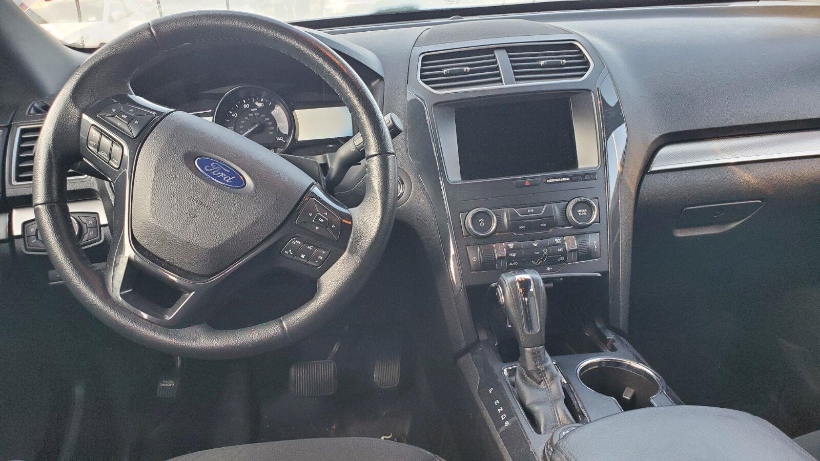 Used 2018 Oxford White Ford XLT image 7