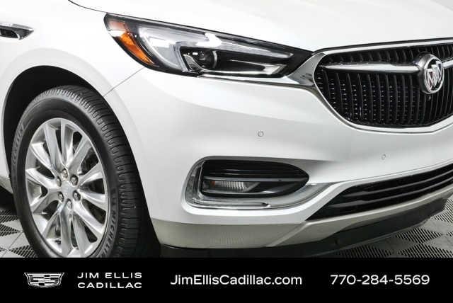 Used 2018 Includes Satin Nickel lower exterior accent color. Buick Premium image 35