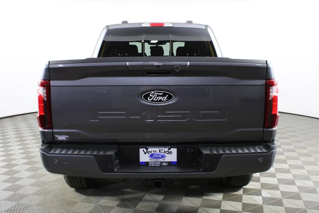 New 2026 Carbonized Gray Metallic Ford XLT image 6