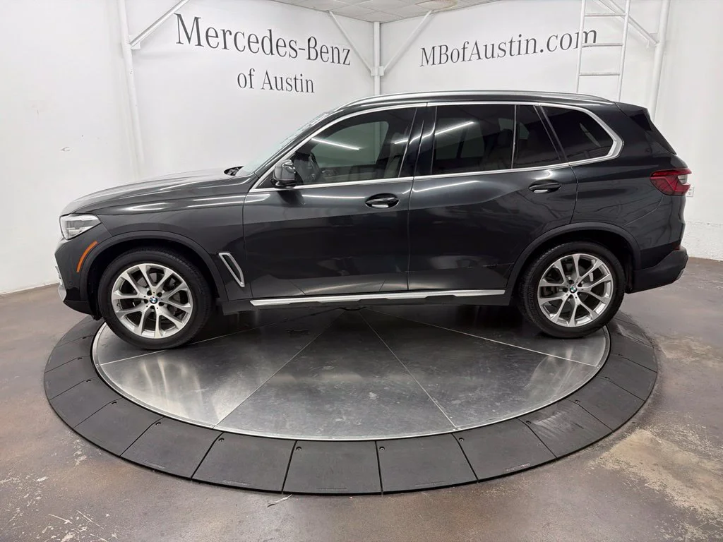 Used 2020 Gray BMW sDrive40i image 4