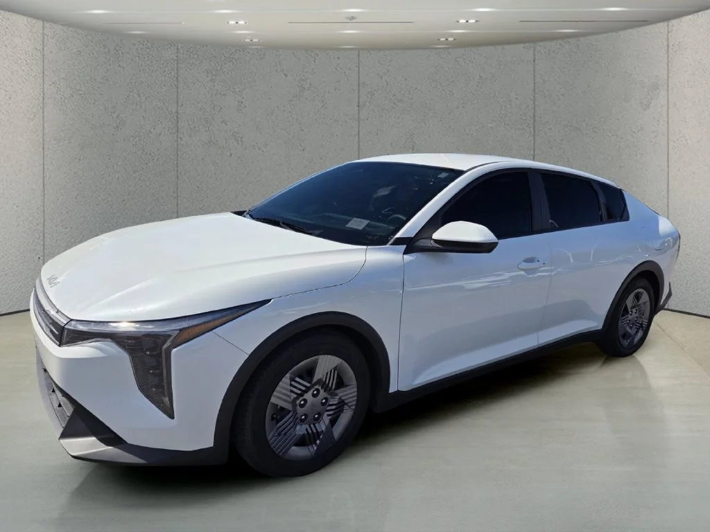 2025 Kia K4 LX