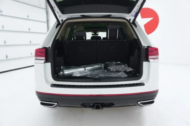 New 2026 Opal White Pearl Volkswagen 2.0T SE w/Technology image 7