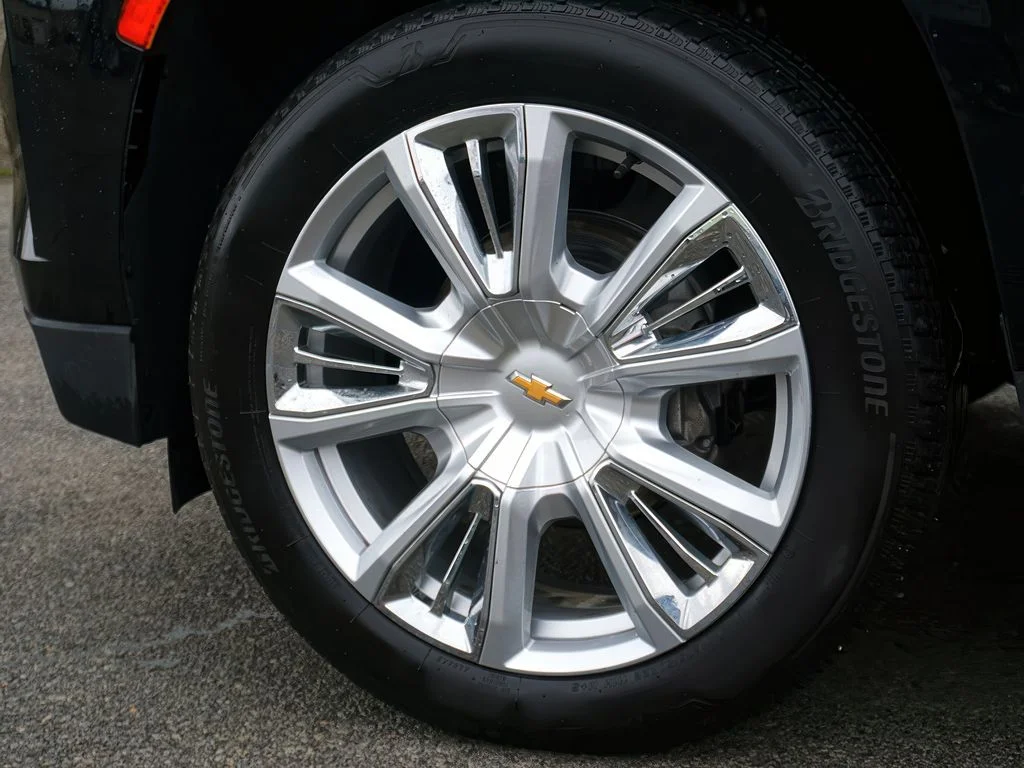 2024 Chevrolet Suburban High Country - Photo 9