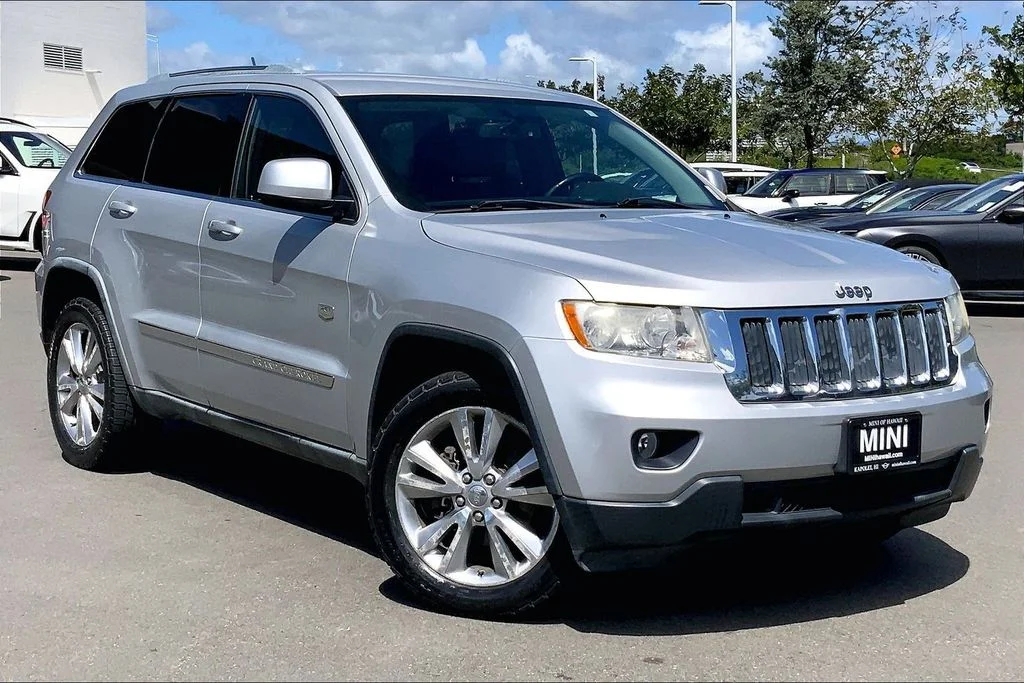 2011 Jeep Grand Cherokee Laredo's photo